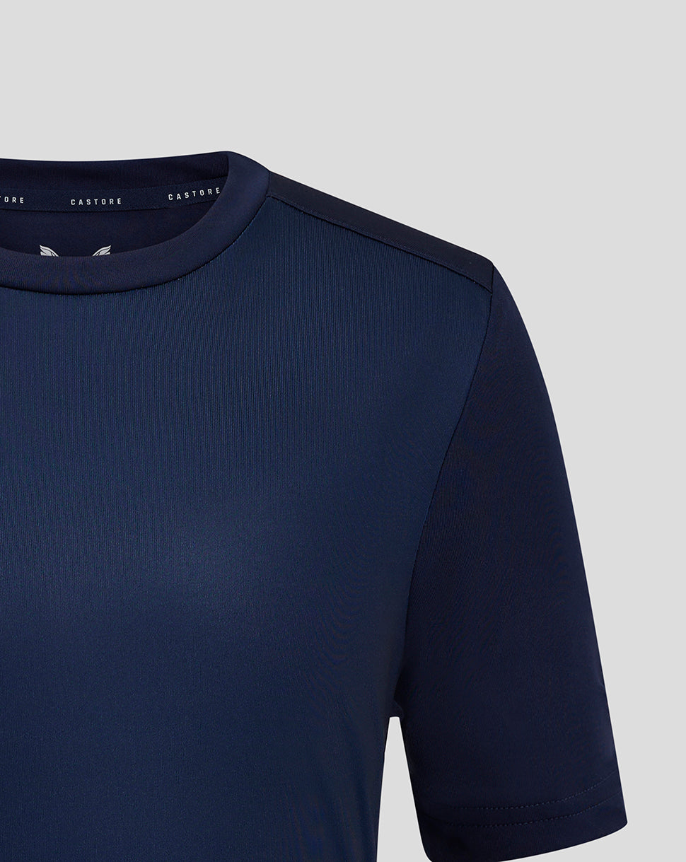 Close-up of shoulder and crew neckline on navy training tee