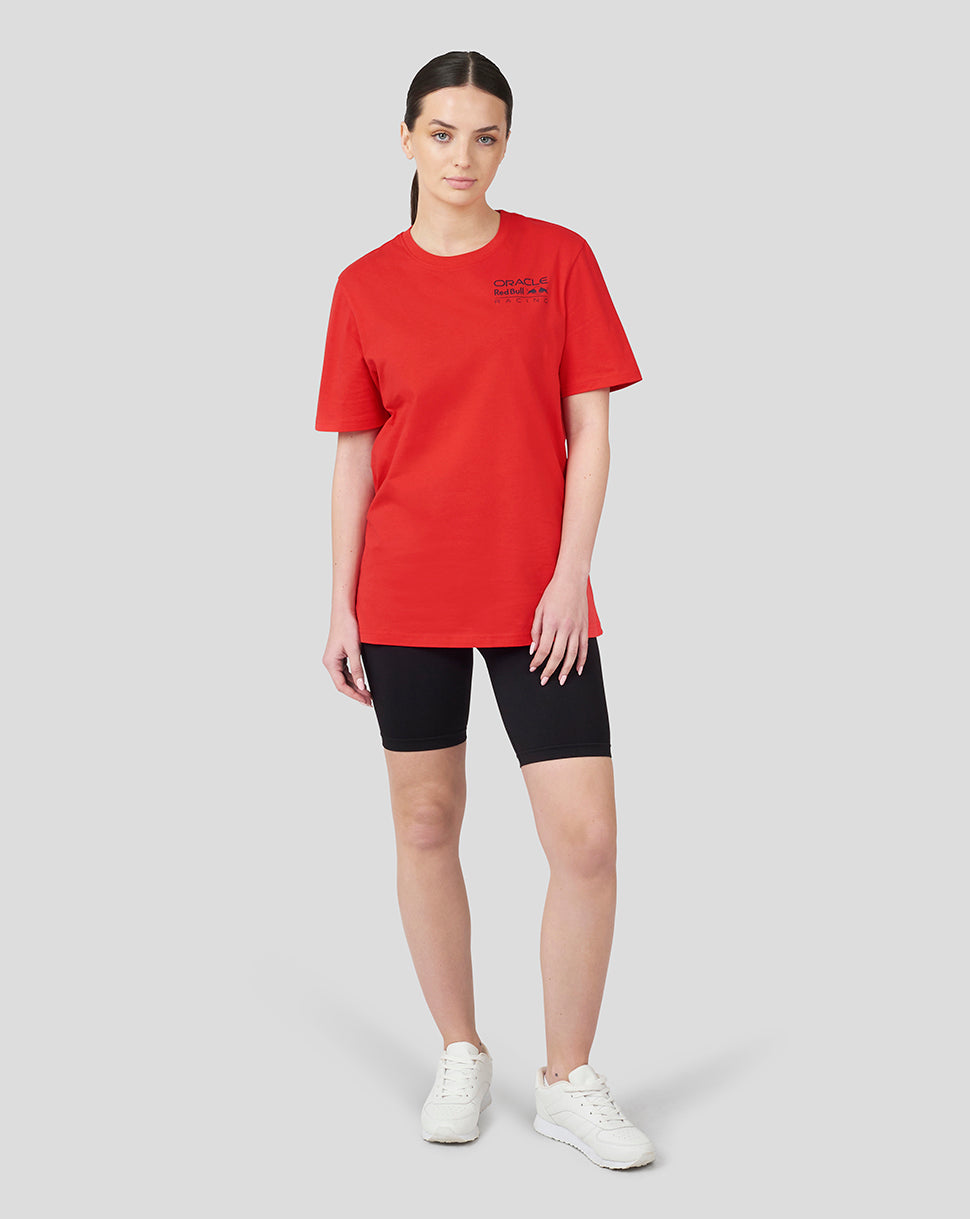 Model wearing flame scarlet Core T shirt with Oracle Red Bull Racing logo on the chest