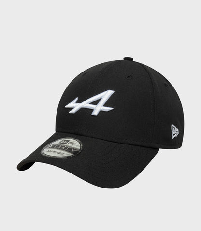 Black New Era Estretch Snapential 9Forty cap front view with white embroidered logo