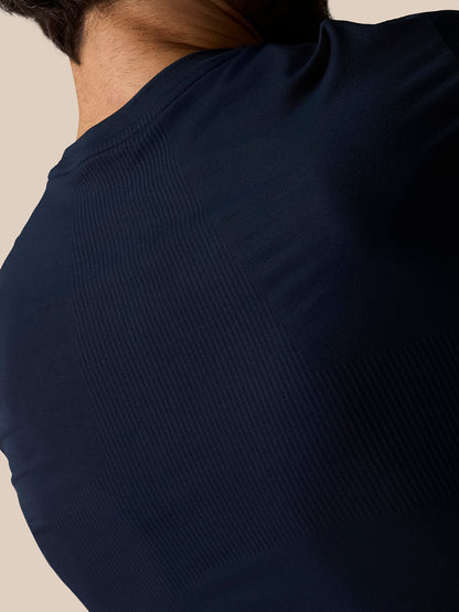 Close-up of Zone Training T-Shirt Midnight Navy showing ribbed panel details on the back shoulder