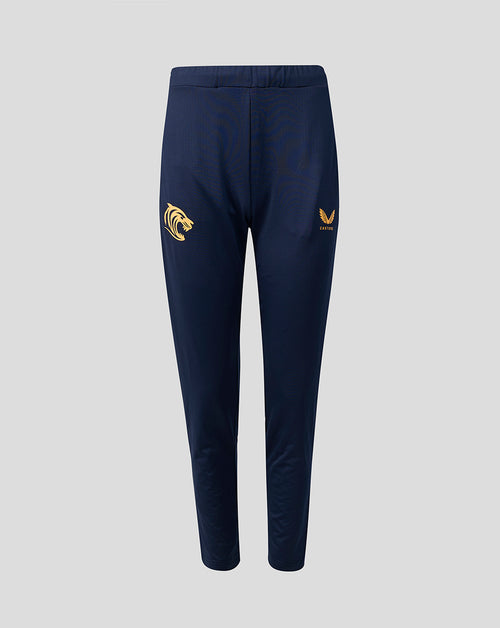 Back view of navy Leicester Tigers training pants with a gold tiger crest on the left thigh and a gold Castore logo on the right thigh