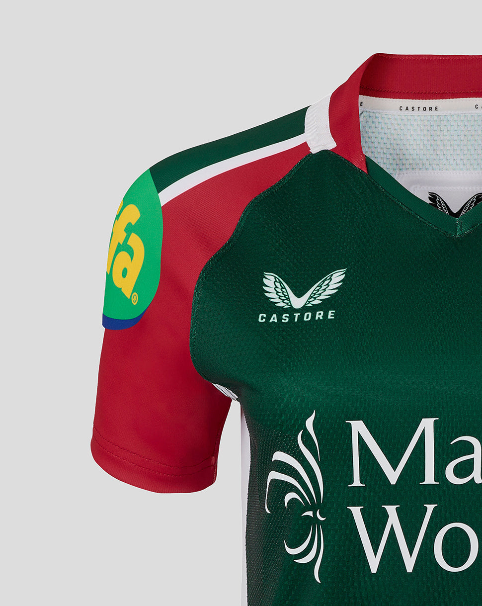 Chest close up of Leicester Tigers Women 25/26 Pro Home Shirt with Castore logo and tiger crest.