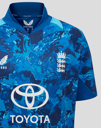 Close up of blue camouflage ODI shirt focusing on the collar and chest England crest.
