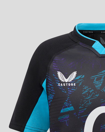 Close up of the England Rugby junior alternate pro shirt in black with bright blue trim and a white wing emblem on the chest.