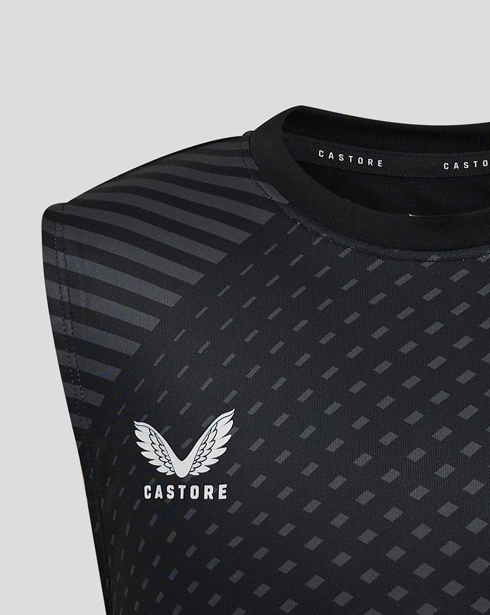 Geometric Printed ss Training Tee in Caviar Phantom with white Castore wing logo on chest