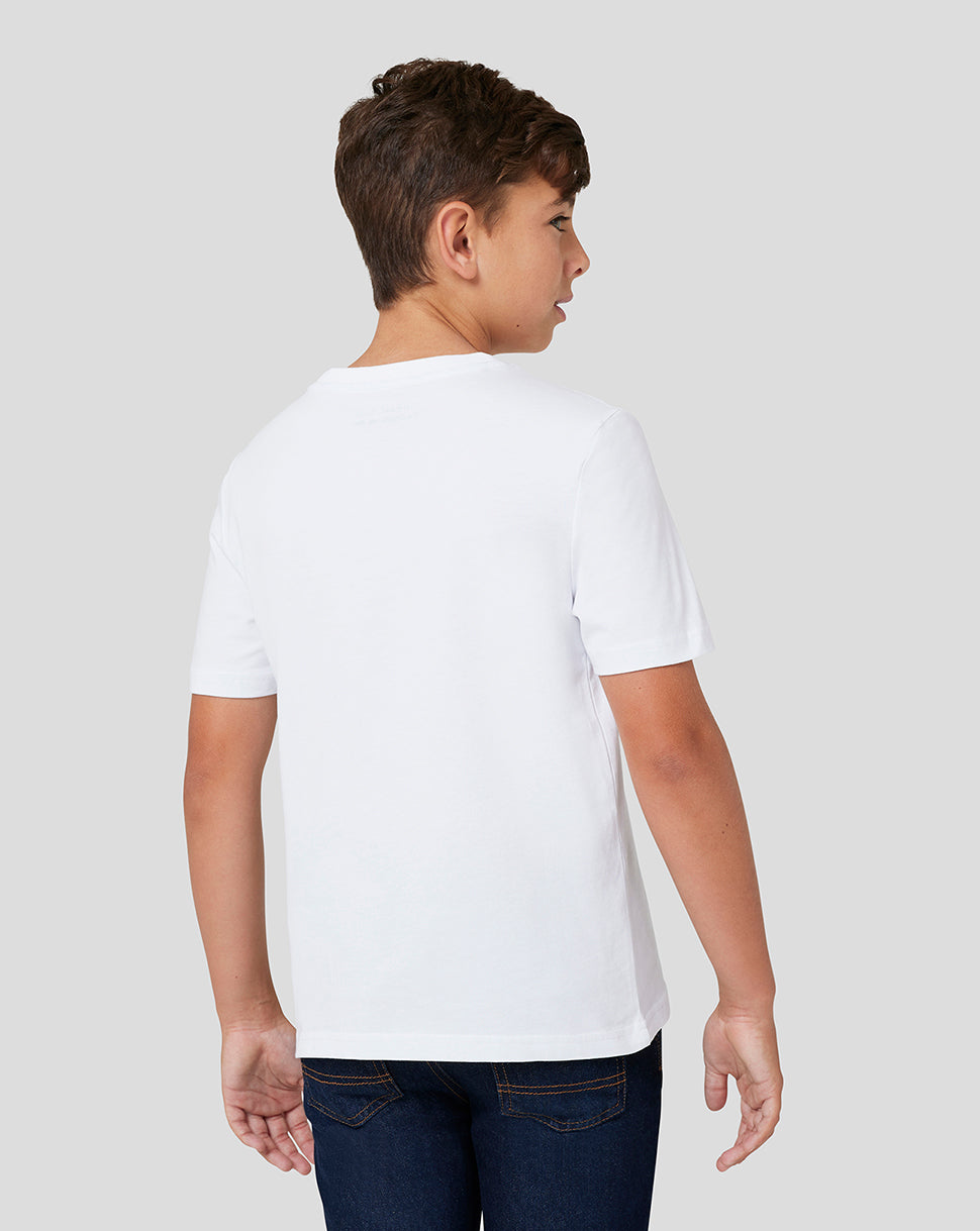 Boy in white Oracle Red Bull Racing T shirt seen from the back