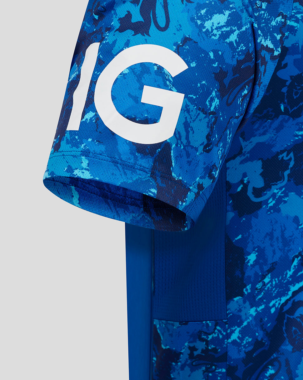 Close-up of the blue camo sleeve on the England ODI shirt with a white graphic