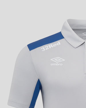 Close-up of Rangers polo chest featuring 32Red on the shoulder and the Umbro logo.