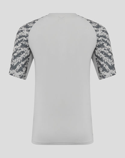 Back view of Preston training T shirt showing light grey body and contrasting grey patterned sleeves.