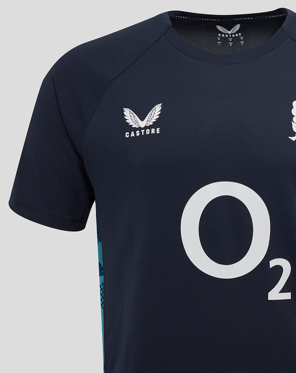 Close up of winged Castore logo near the neckline on the navy England Rugby performance T-shirt.