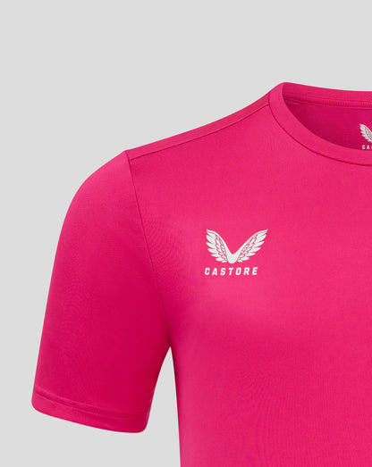 Close-up of neckline and shoulder seam on Beetroot Purple tee with Castore logo at the collar