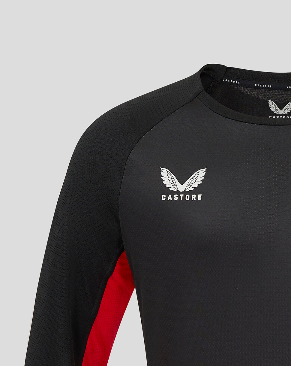 Front close up of black Saracens matchday tee chest area with Castore branding.