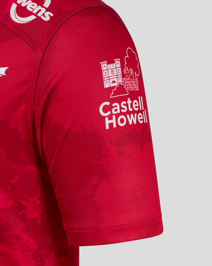 Close up of the Scarlets home shirt sleeve showing Castell Howell sponsor on the upper sleeve.