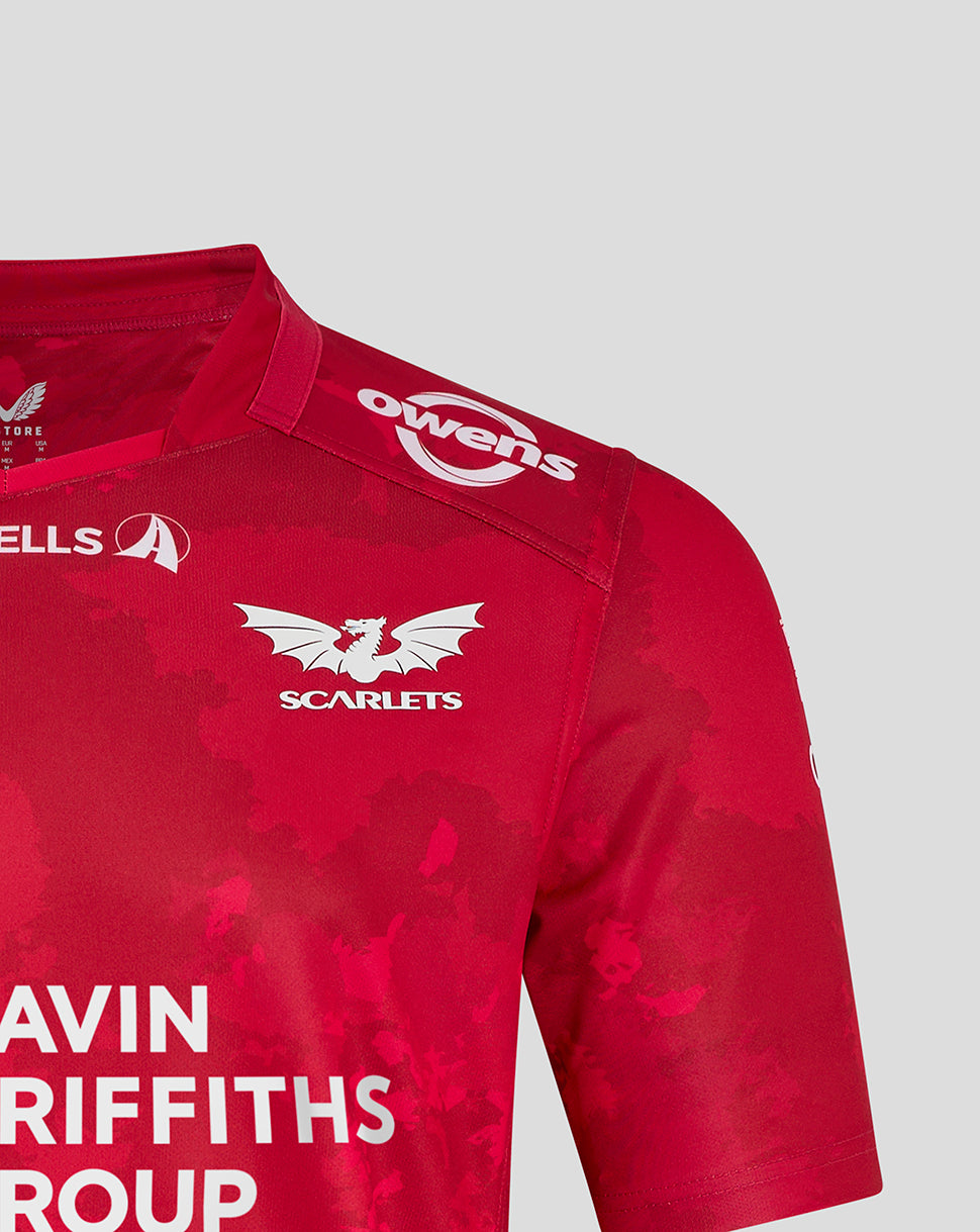 Close up of Scarlets home shirt highlighting crest on left chest and Castore branding