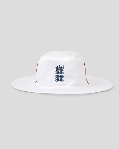White wide brim cricket hat featuring navy England three lions crest.