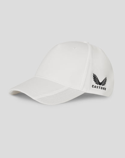 White five-panel cap with curved brim featuring Castore logo embroidery on the side.