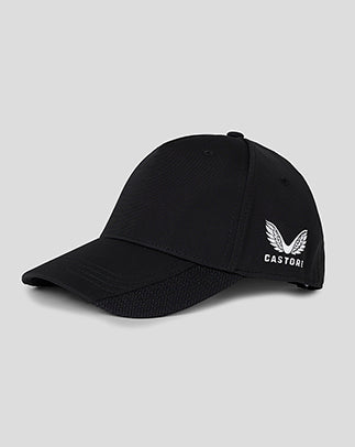 Black 5 panel cap with curved brim and embroidered Castore logo on the side.