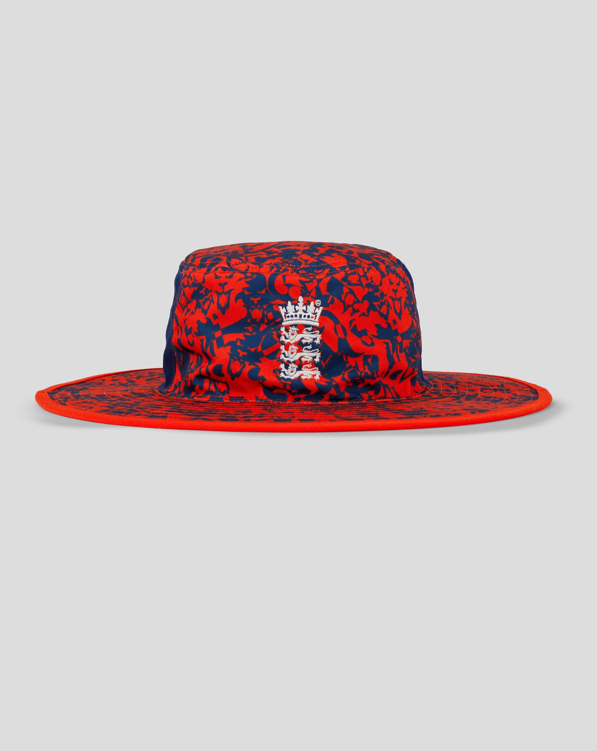 Fiery Red England cricket wide brim hat with white three lions crest on the front and blue patterned brim edge