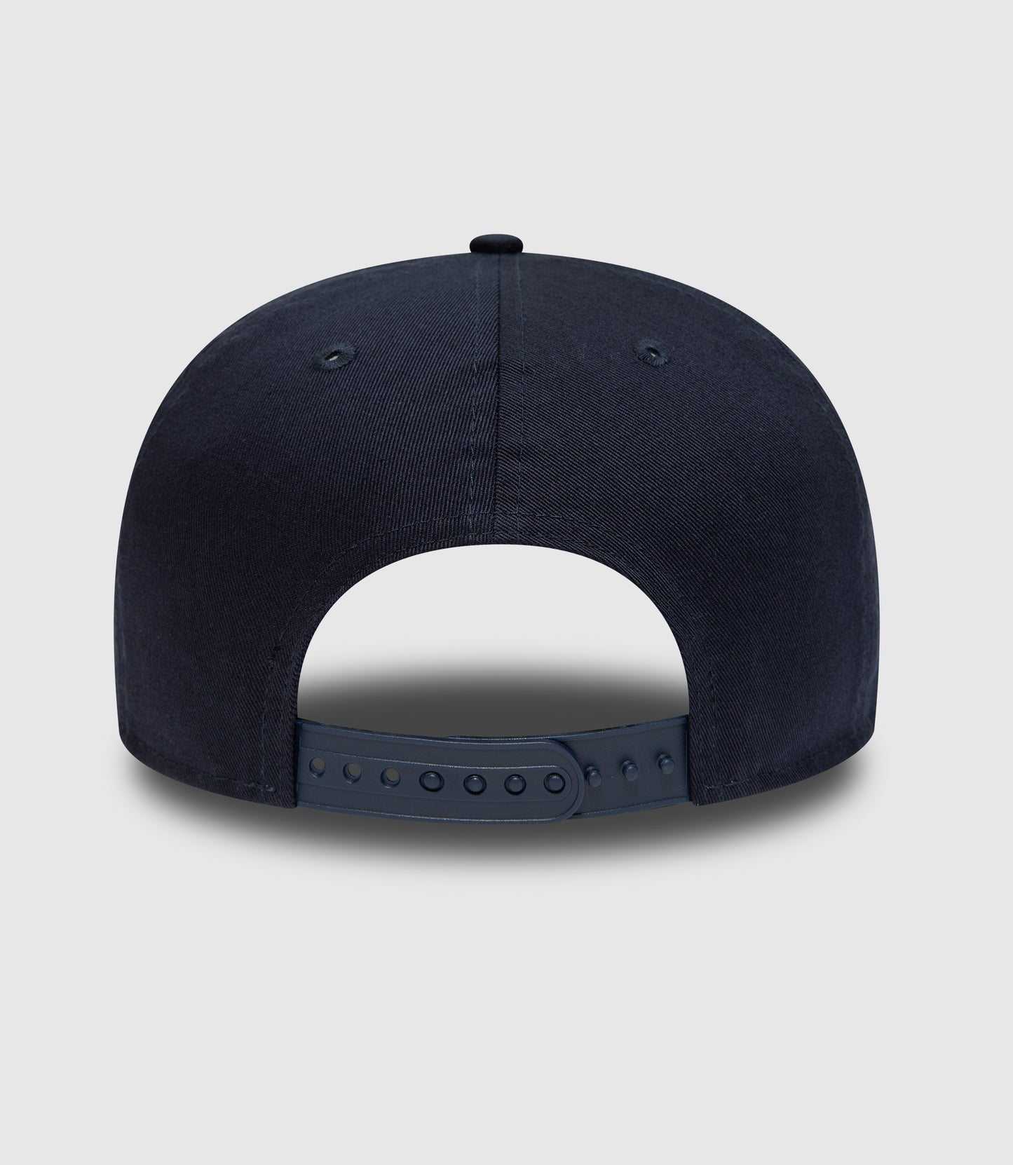 Rear view of navy 9FIFTY cap with adjustable snap closure and Oracle Red Bull Racing branding