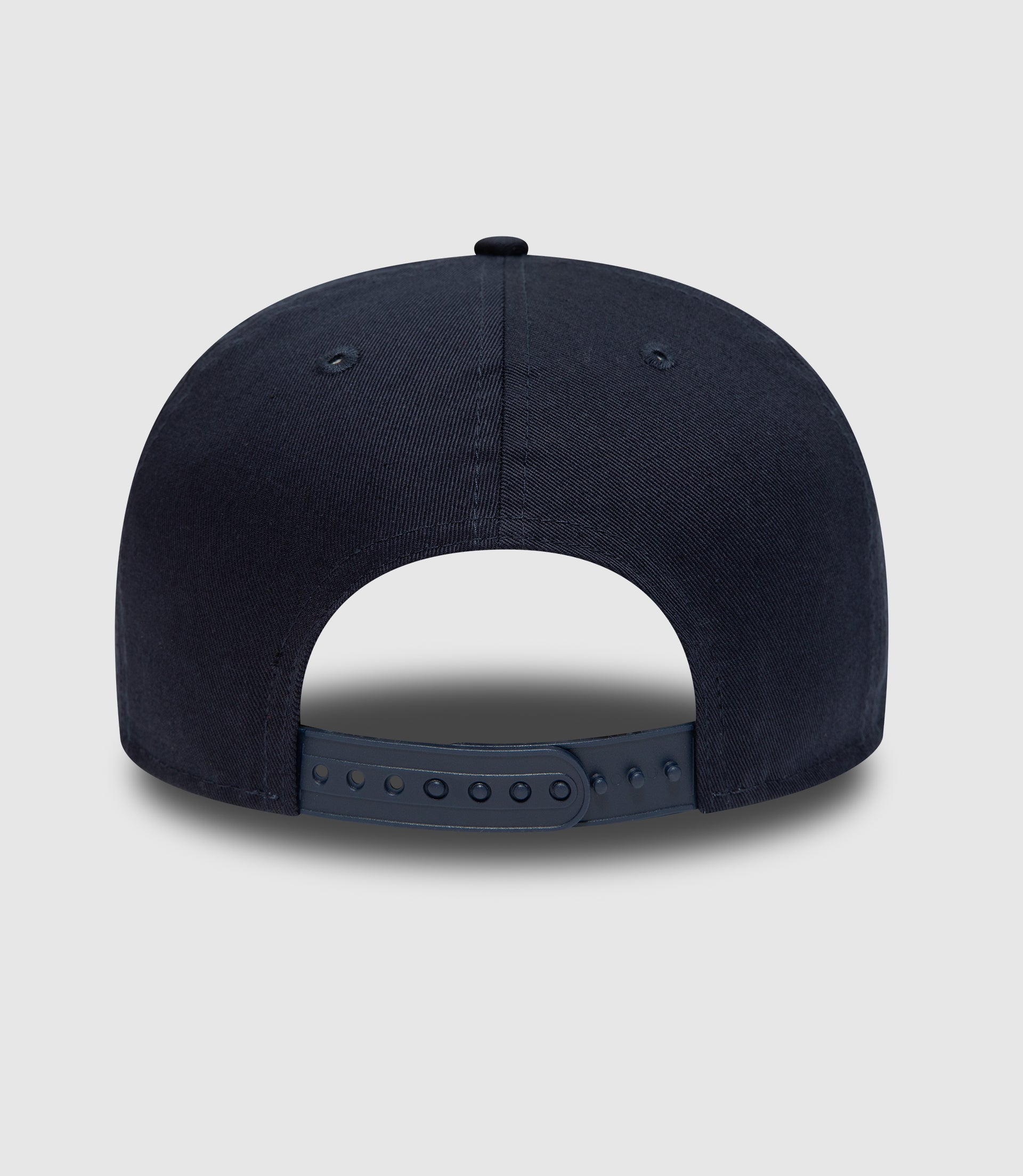 Rear view of navy 9FIFTY cap with adjustable snap closure and Oracle Red Bull Racing branding