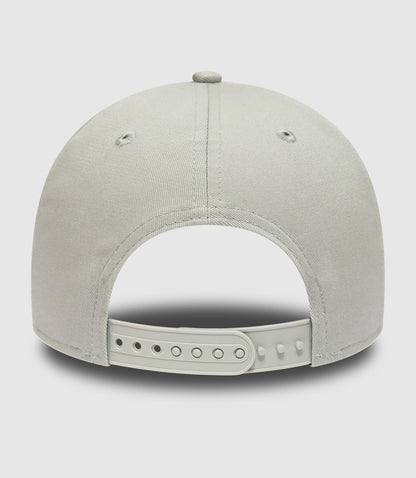 Back view of grey New Era 9FORTY cap showing adjustable strap and curved brim