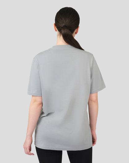Rear view of a model in a light grey Oracle Red Bull Racing T shirt from a slightly angled pose